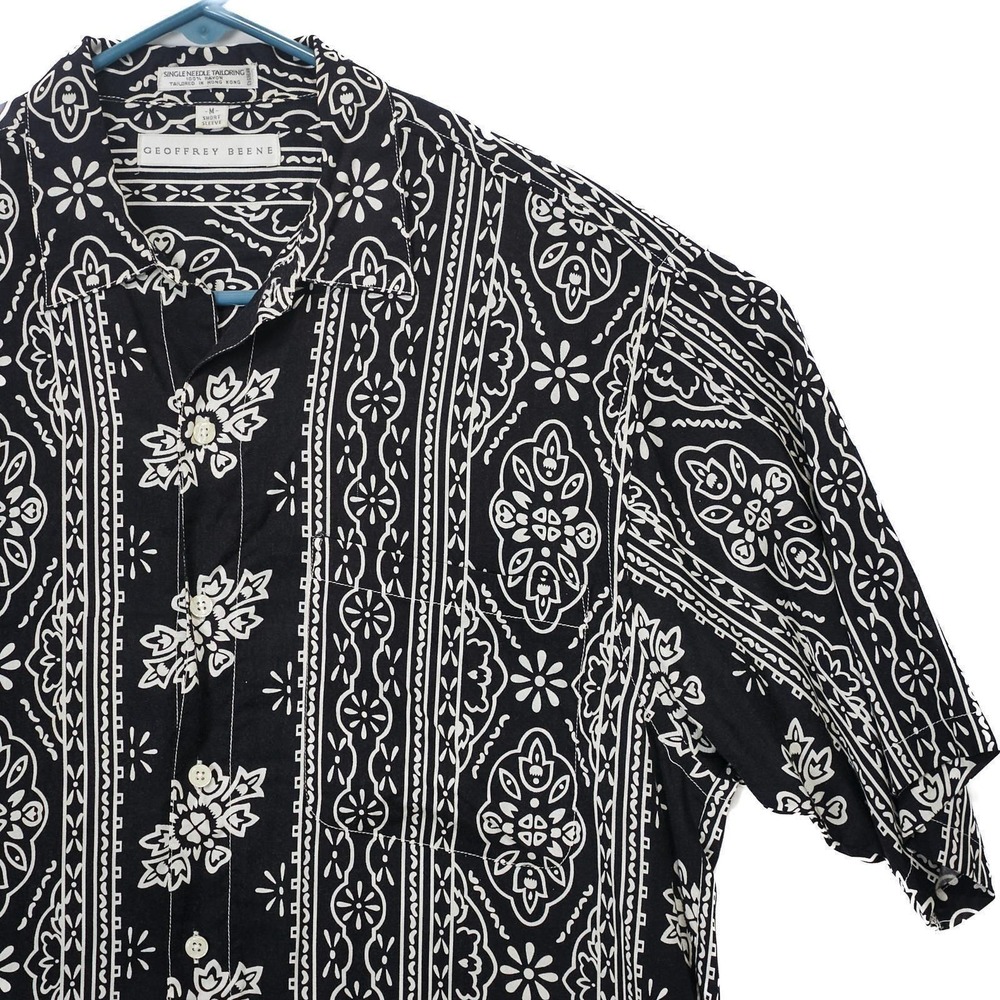 Vintage 90s Geoffrey Beene M Mens Black White Rayon Shirt Short Sleeve Designer